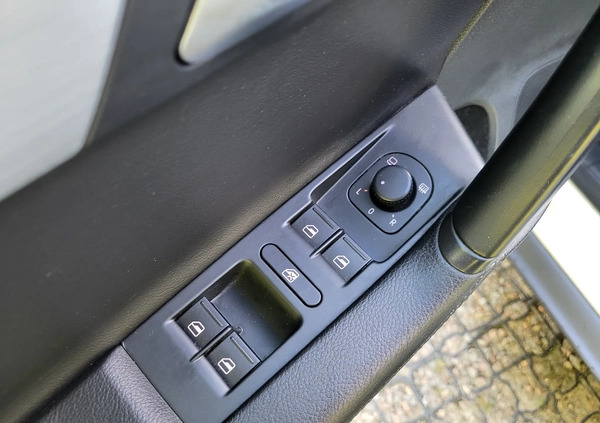 Volkswagen Passat cena 46900 przebieg: 245300, rok produkcji 2014 z Kleczew małe 781